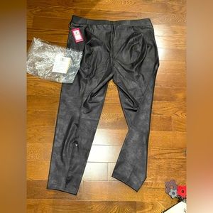 New with tags - Black faux leather jeans - Vince Camuto